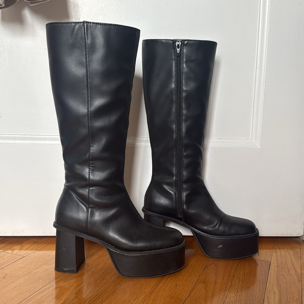 Oak & Fort black platform boots